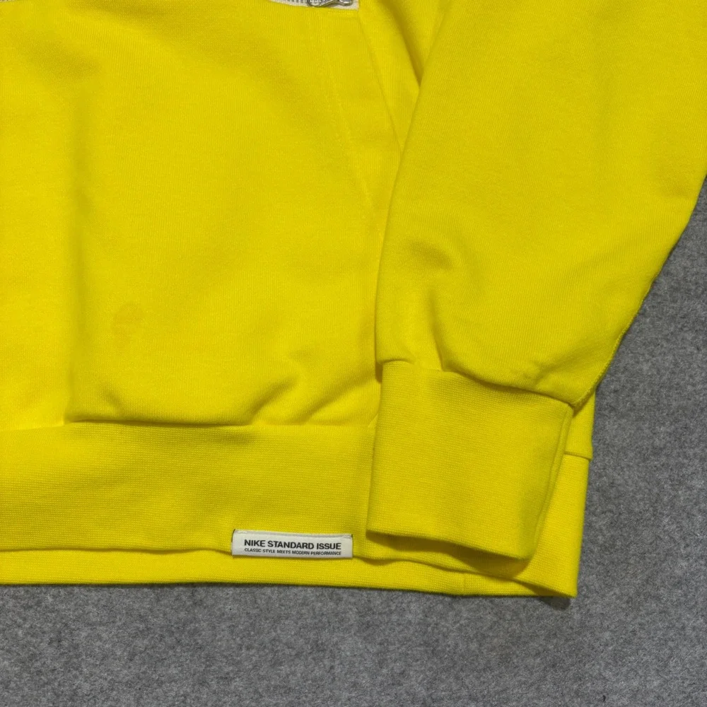Nike Kyrie Irving Standard Issue Dri-FIT Hoodie Yellow DA5989-703 Mens Medium